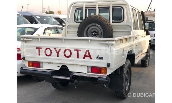Buy Import Toyota Land Cruiser White Car in Import - Dubai in Baa Buy Import Toyota Land Cruiser White Car in Import - Dubai in Baa