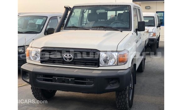 Buy Import Toyota Land Cruiser White Car in Import - Dubai in Baa Buy Import Toyota Land Cruiser White Car in Import - Dubai in Baa