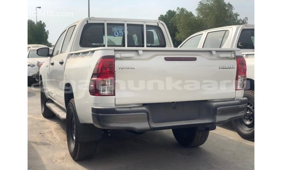 Buy Import Toyota Hilux White Car in Import - Dubai in Baa Buy Import Toyota Hilux White Car in Import - Dubai in Baa
