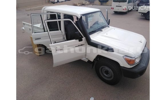 Buy Import Toyota Land Cruiser White Car in Import - Dubai in Baa Buy Import Toyota Land Cruiser White Car in Import - Dubai in Baa