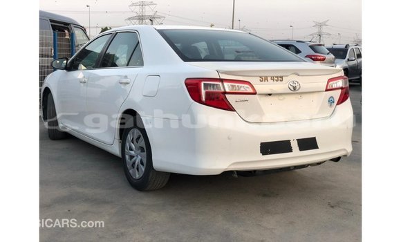 Buy Import Toyota Camry White Car in Import - Dubai in Baa Buy Import Toyota Camry White Car in Import - Dubai in Baa