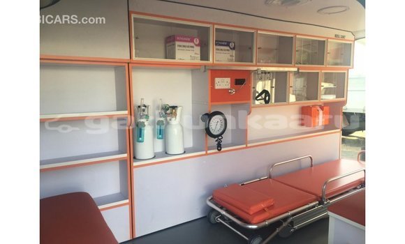 Buy Import Toyota Hiace White Car in Import - Dubai in Baa Buy Import Toyota Hiace White Car in Import - Dubai in Baa