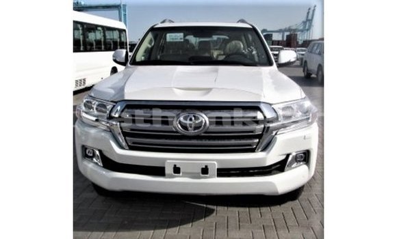 Buy Import Toyota Land Cruiser White Car in Import - Dubai in Baa Buy Import Toyota Land Cruiser White Car in Import - Dubai in Baa