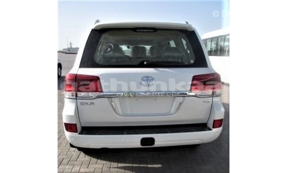 Buy Import Toyota Land Cruiser White Car in Import - Dubai in Baa Buy Import Toyota Land Cruiser White Car in Import - Dubai in Baa