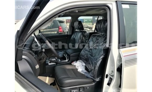 Buy Import Toyota Land Cruiser White Car in Import - Dubai in Baa Buy Import Toyota Land Cruiser White Car in Import - Dubai in Baa