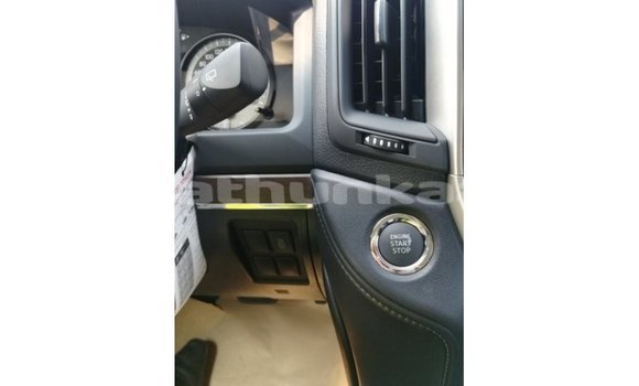 Buy Import Toyota Land Cruiser White Car in Import - Dubai in Baa Buy Import Toyota Land Cruiser White Car in Import - Dubai in Baa