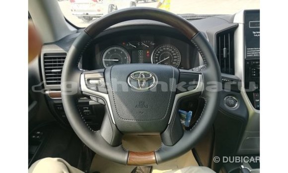 Buy Import Toyota Land Cruiser White Car in Import - Dubai in Baa Buy Import Toyota Land Cruiser White Car in Import - Dubai in Baa