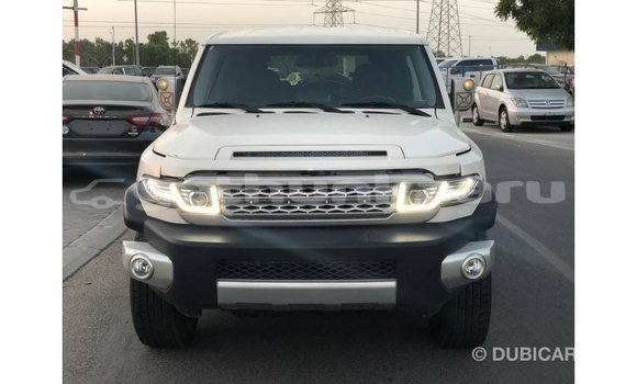 Buy Import Toyota FJ Cruiser White Car in Import - Dubai in Baa Buy Import Toyota FJ Cruiser White Car in Import - Dubai in Baa