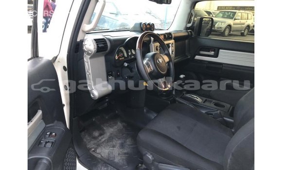 Buy Import Toyota FJ Cruiser White Car in Import - Dubai in Baa Buy Import Toyota FJ Cruiser White Car in Import - Dubai in Baa