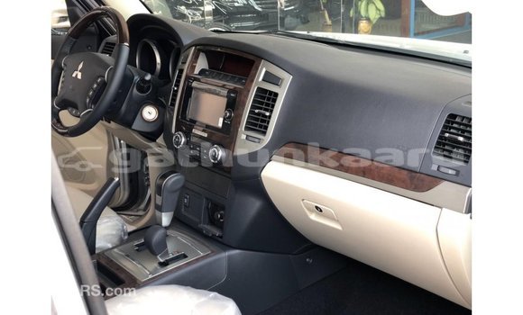 Buy Import Mitsubishi Pajero Other Car in Import - Dubai in Baa Buy Import Mitsubishi Pajero Other Car in Import - Dubai in Baa