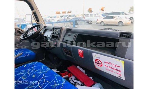 Buy Import Mitsubishi Carisma White Car in Import - Dubai in Baa Buy Import Mitsubishi Carisma White Car in Import - Dubai in Baa