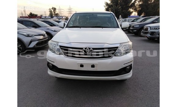 Buy Import Toyota Fortuner White Car in Import - Dubai in Baa Buy Import Toyota Fortuner White Car in Import - Dubai in Baa