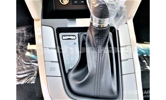 Buy Import Hyundai Elantra White Car in Import - Dubai in Baa Buy Import Hyundai Elantra White Car in Import - Dubai in Baa
