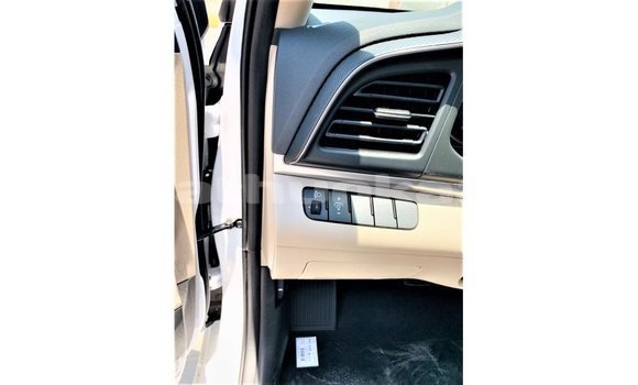 Buy Import Hyundai Elantra White Car in Import - Dubai in Baa Buy Import Hyundai Elantra White Car in Import - Dubai in Baa