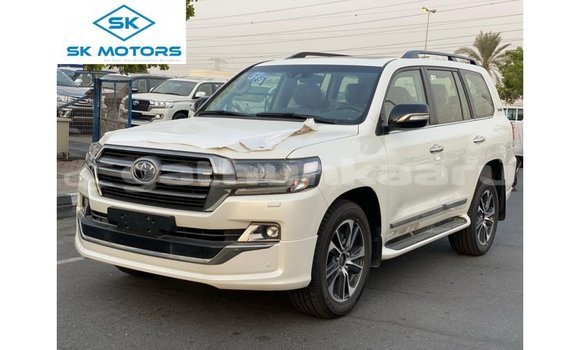 Buy Import Toyota Land Cruiser White Car in Import - Dubai in Baa Buy Import Toyota Land Cruiser White Car in Import - Dubai in Baa
