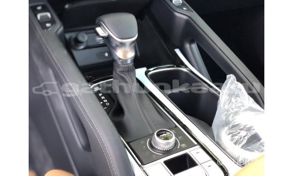 Buy Import Kia Carens White Car in Import - Dubai in Baa Buy Import Kia Carens White Car in Import - Dubai in Baa