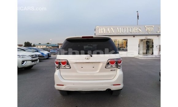 Buy Import Toyota Fortuner White Car in Import - Dubai in Baa Buy Import Toyota Fortuner White Car in Import - Dubai in Baa