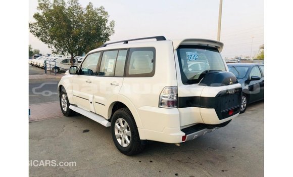 Buy Import Mitsubishi Pajero White Car in Import - Dubai in Baa Buy Import Mitsubishi Pajero White Car in Import - Dubai in Baa