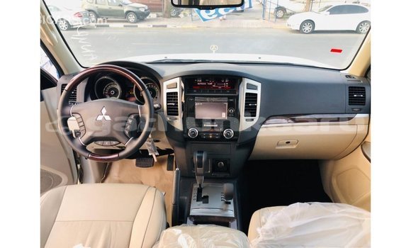 Buy Import Mitsubishi Pajero White Car in Import - Dubai in Baa Buy Import Mitsubishi Pajero White Car in Import - Dubai in Baa