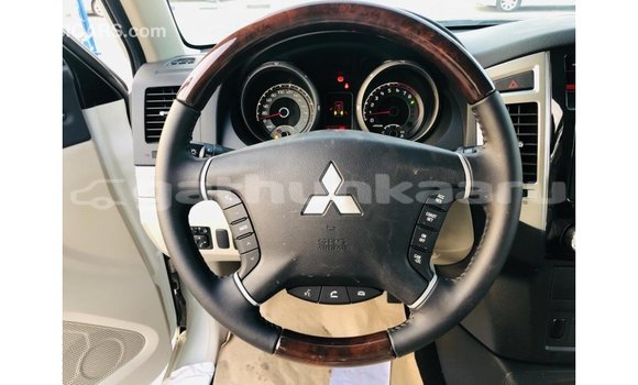 Buy Import Mitsubishi Pajero White Car in Import - Dubai in Baa Buy Import Mitsubishi Pajero White Car in Import - Dubai in Baa