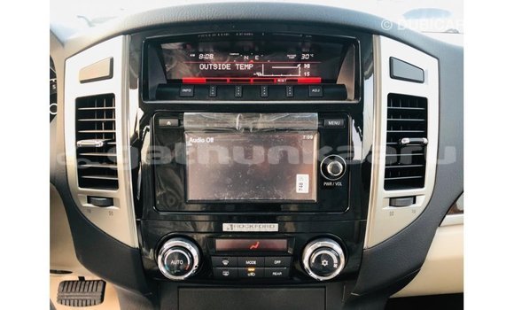 Buy Import Mitsubishi Pajero White Car in Import - Dubai in Baa Buy Import Mitsubishi Pajero White Car in Import - Dubai in Baa