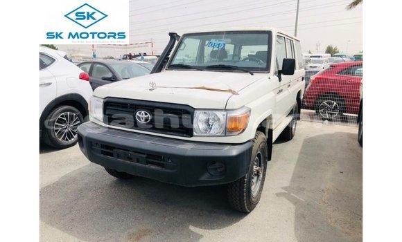 Buy Import Toyota Land Cruiser White Car in Import - Dubai in Baa Buy Import Toyota Land Cruiser White Car in Import - Dubai in Baa