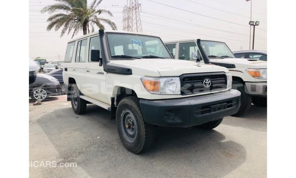 Buy Import Toyota Land Cruiser White Car in Import - Dubai in Baa Buy Import Toyota Land Cruiser White Car in Import - Dubai in Baa