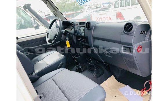 Buy Import Toyota Land Cruiser White Car in Import - Dubai in Baa Buy Import Toyota Land Cruiser White Car in Import - Dubai in Baa