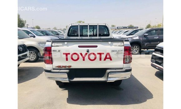Buy Import Toyota Hilux White Car in Import - Dubai in Baa Buy Import Toyota Hilux White Car in Import - Dubai in Baa