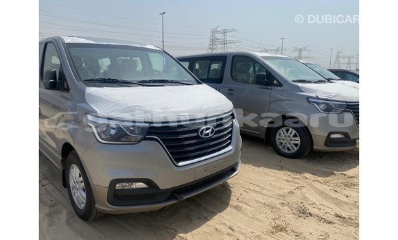 Buy Import Hyundai Chorus Other Truck in Import - Dubai in Baa Buy Import Hyundai Chorus Other Truck in Import - Dubai in Baa