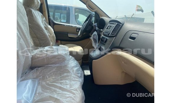 Buy Import Hyundai Chorus Other Truck in Import - Dubai in Baa Buy Import Hyundai Chorus Other Truck in Import - Dubai in Baa