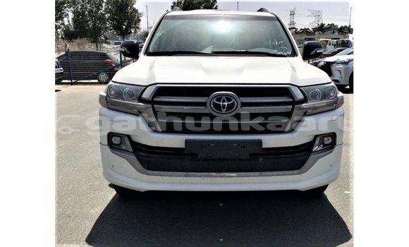 Buy Import Toyota Land Cruiser White Car in Import - Dubai in Baa Buy Import Toyota Land Cruiser White Car in Import - Dubai in Baa