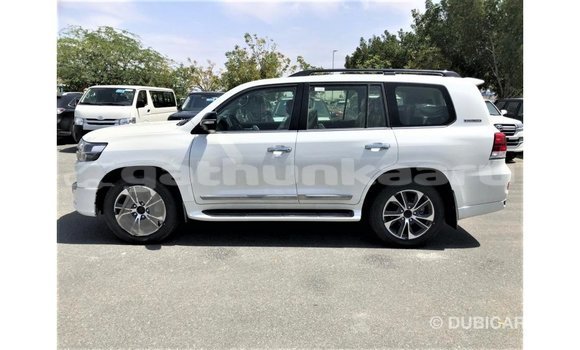 Buy Import Toyota Land Cruiser White Car in Import - Dubai in Baa Buy Import Toyota Land Cruiser White Car in Import - Dubai in Baa