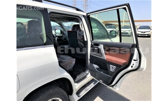 Buy Import Toyota Land Cruiser White Car in Import - Dubai in Baa Buy Import Toyota Land Cruiser White Car in Import - Dubai in Baa