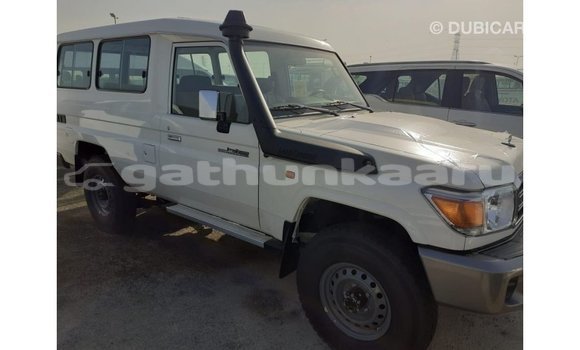 Buy Import Toyota Land Cruiser White Car in Import - Dubai in Baa Buy Import Toyota Land Cruiser White Car in Import - Dubai in Baa