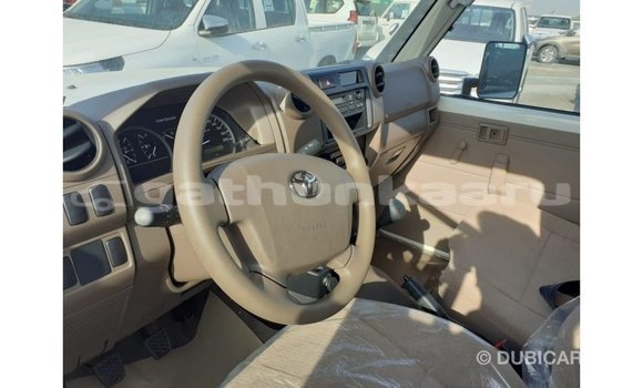 Buy Import Toyota Land Cruiser White Car in Import - Dubai in Baa Buy Import Toyota Land Cruiser White Car in Import - Dubai in Baa