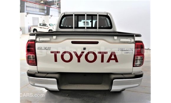 Buy Import Toyota Hilux White Car in Import - Dubai in Baa Buy Import Toyota Hilux White Car in Import - Dubai in Baa