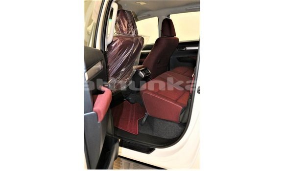 Buy Import Toyota Hilux White Car in Import - Dubai in Baa Buy Import Toyota Hilux White Car in Import - Dubai in Baa