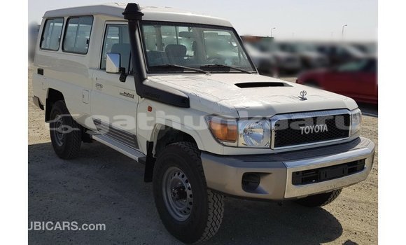 Buy Import Toyota Land Cruiser White Car in Import - Dubai in Baa Buy Import Toyota Land Cruiser White Car in Import - Dubai in Baa