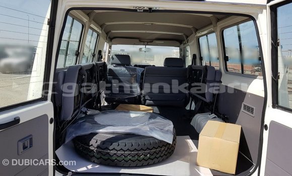 Buy Import Toyota Land Cruiser White Car in Import - Dubai in Baa Buy Import Toyota Land Cruiser White Car in Import - Dubai in Baa