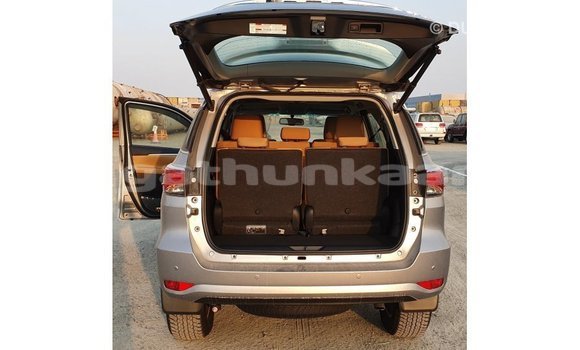 Buy Import Toyota Fortuner Other Car in Import - Dubai in Baa Buy Import Toyota Fortuner Other Car in Import - Dubai in Baa