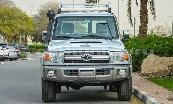 Buy Import Toyota Land Cruiser Other Car in Import - Dubai in Baa Buy Import Toyota Land Cruiser Other Car in Import - Dubai in Baa