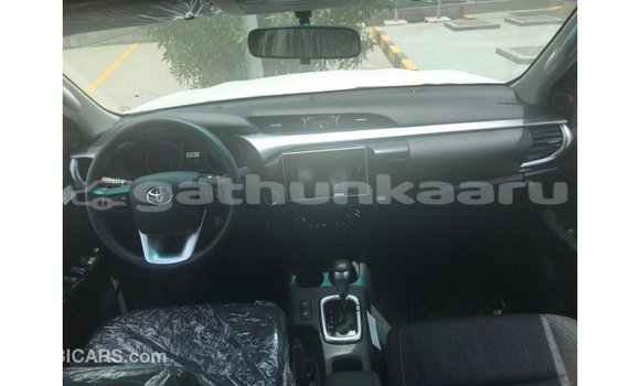 Buy Import Toyota Hilux White Car in Import - Dubai in Baa Buy Import Toyota Hilux White Car in Import - Dubai in Baa