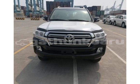 Buy Import Toyota Land Cruiser Black Car in Import - Dubai in Baa Buy Import Toyota Land Cruiser Black Car in Import - Dubai in Baa