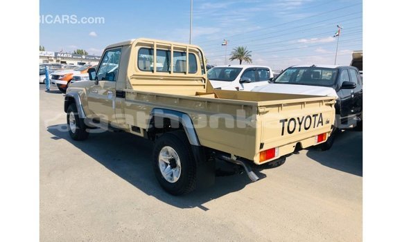 Buy Import Toyota Land Cruiser Beige Car in Import - Dubai in Baa Buy Import Toyota Land Cruiser Beige Car in Import - Dubai in Baa