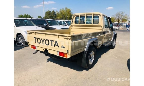 Buy Import Toyota Land Cruiser Beige Car in Import - Dubai in Baa Buy Import Toyota Land Cruiser Beige Car in Import - Dubai in Baa
