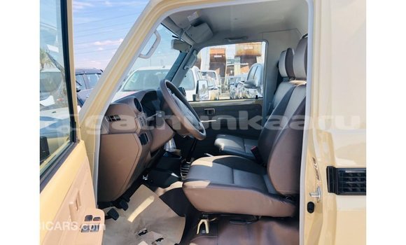 Buy Import Toyota Land Cruiser Beige Car in Import - Dubai in Baa Buy Import Toyota Land Cruiser Beige Car in Import - Dubai in Baa