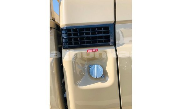 Buy Import Toyota Land Cruiser Beige Car in Import - Dubai in Baa Buy Import Toyota Land Cruiser Beige Car in Import - Dubai in Baa