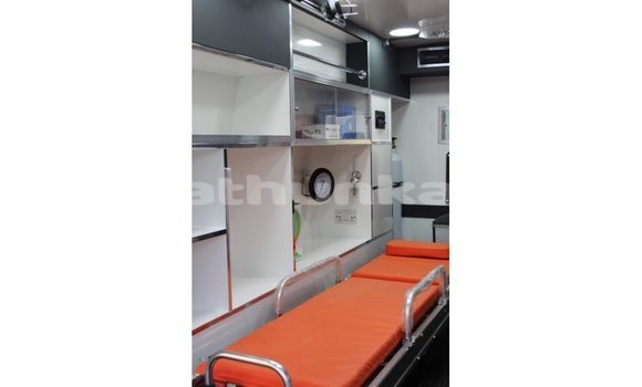 Buy Import Toyota Hiace White Car in Import - Dubai in Baa Buy Import Toyota Hiace White Car in Import - Dubai in Baa