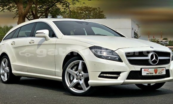 Buy Import Mercedes-Benz 190 White Car in Import - Dubai in Baa Buy Import Mercedes-Benz 190 White Car in Import - Dubai in Baa